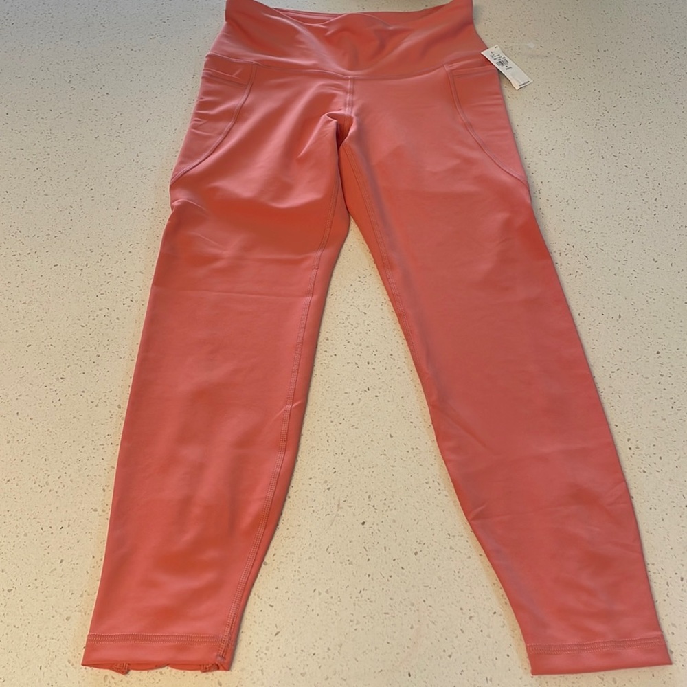 Women’s Old Navy active capris leggings!